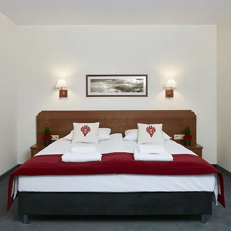 Hotel Logos-3